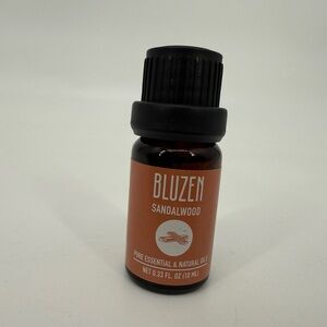 Bluzen Sandalwood Essential Oil - Brown